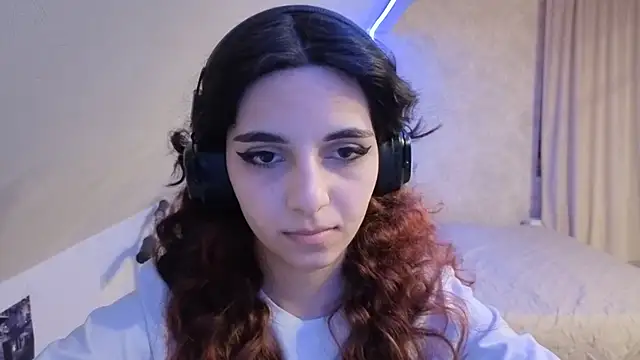 Blissmissataeses webcam