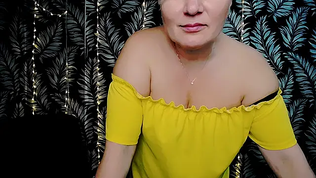 Olivia_playful webcam