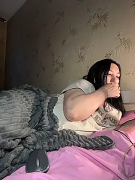 Naughtbaby_2025 webcam