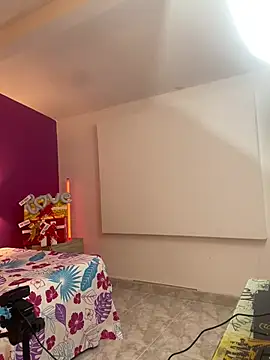 LittleAshleey webcam