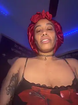 Lunalovesyou8 webcam