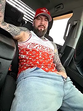 Beardedtattood Live Webcam on Stripchat