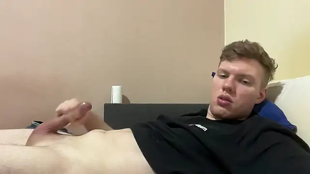 sexybooii6968 webcam