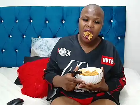 SexyDarkLadyXxx webcam