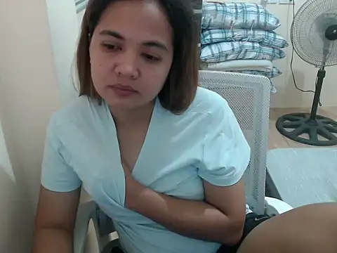 xTheLastVIRGINx webcam