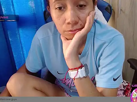 Danielagomez33 webcam