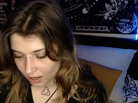 AlienforTwenty webcam