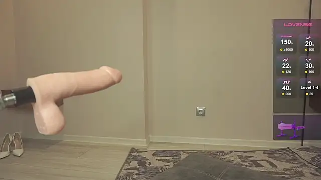 GoddamnSheSoHot webcam