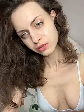 Webcam Model (MissAnuta)  is live.Free join now!