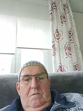 oldmenhot66 (M grandpa) - Show spread 🍑 hole 🍑 doggy 🐕