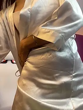 LittleAshleey webcam