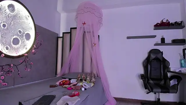 Emily-Queen03 webcam