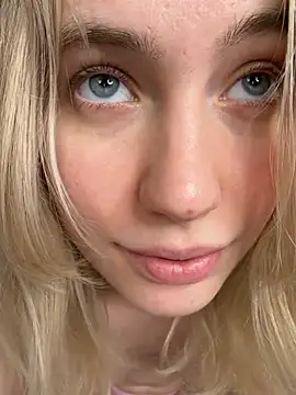 LovelyMiu webcam