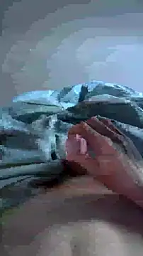 justhubert (M twink) - DONT SEND TOKENS, I'M ONLY INTO GIRLS