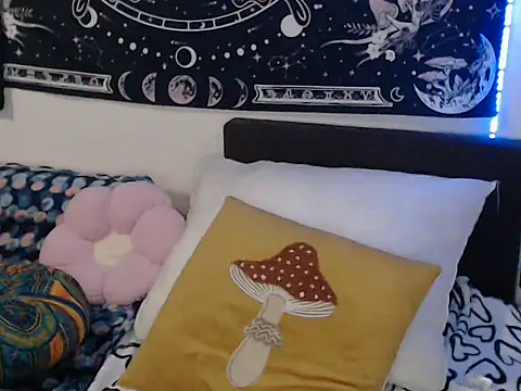 AlienforTwenty webcam