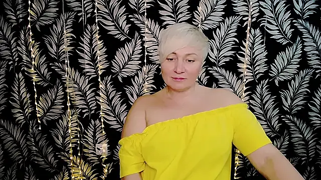 Olivia_playful webcam