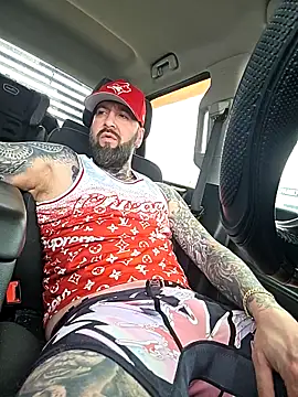 beardedtattood (Ask my age) - Let get this dick sooo hard 😈 😈 😈