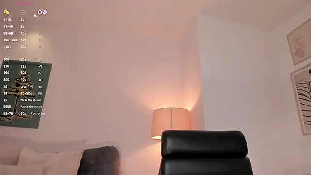 LizzHamilton__ webcam