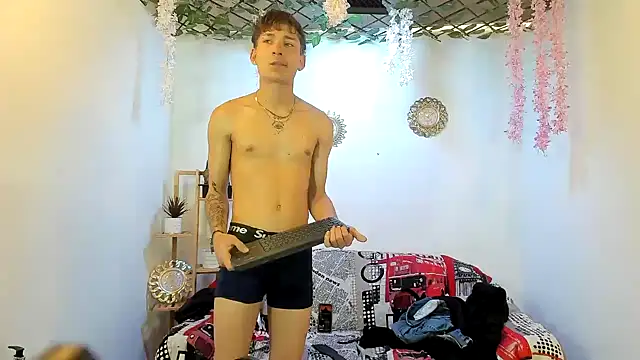 Bastian_boyshot77 webcam