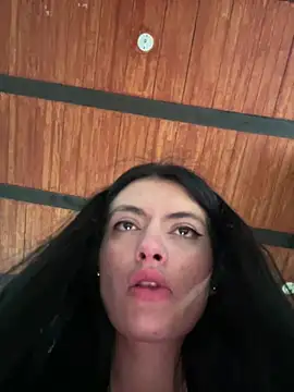 Webcam Model (LiaCollings)  is live.Free join now!