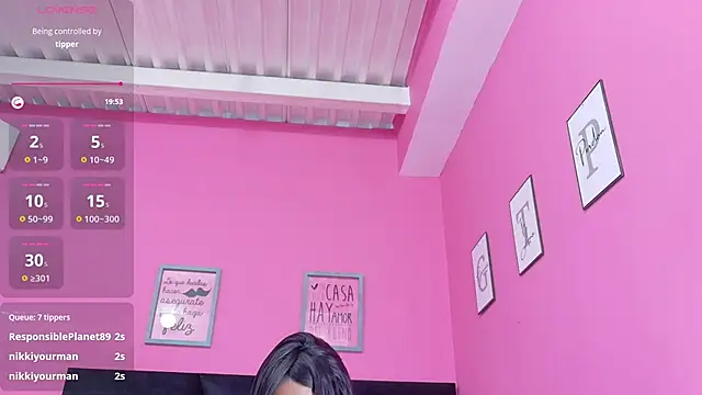 curvybrunnete webcam