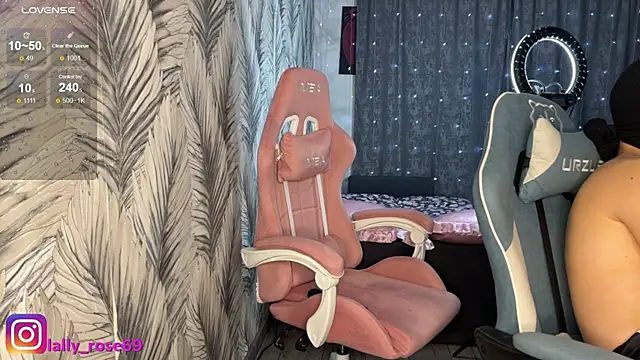 LallyRose69 webcam