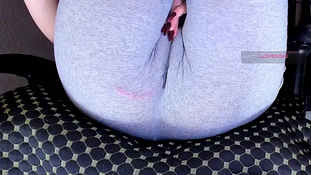 Cameltoe_squirt_inPants webcam