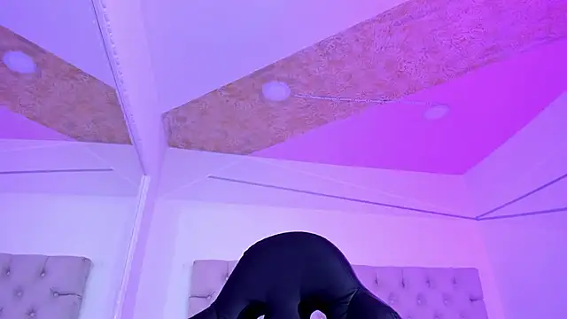 KarelyMitchel webcam