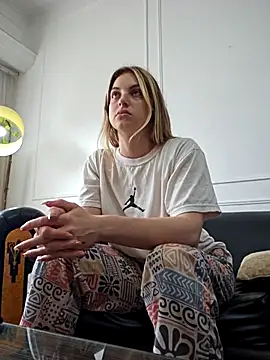 Elnonoykeila77 webcam