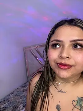 Webcam Model (ashley-swift-)  is live.Free join now!