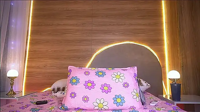 alexaa_walker webcam