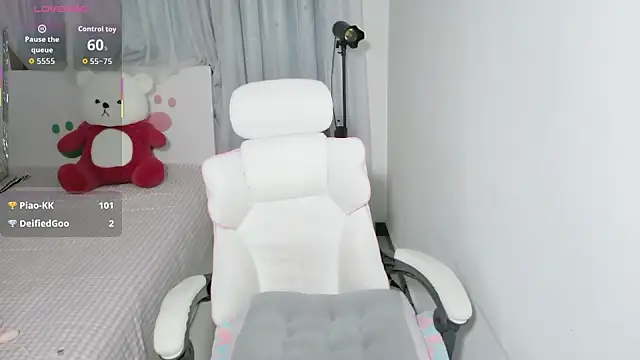 美女YOUZI-44在线直播