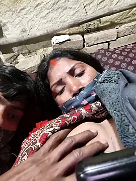 Indiandesicouple155 webcam
