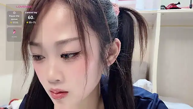 美女yueyue2003在线直播