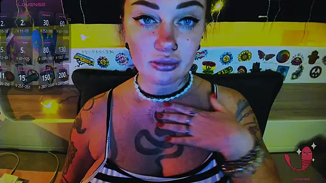 EllieOz webcam