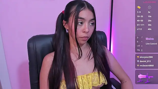 lanna_brunette webcam