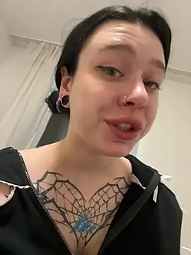 AlishaOfThorns webcam