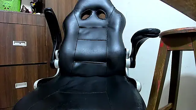 miss_bigcockts webcam