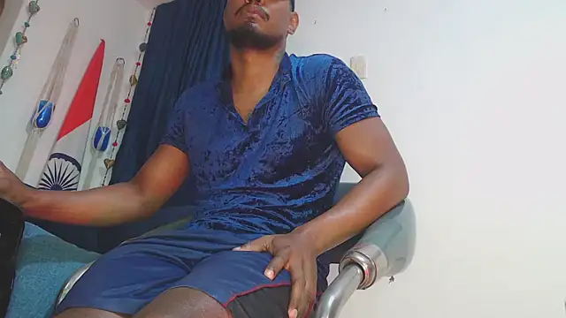 ElCaballeroNegro24 webcam