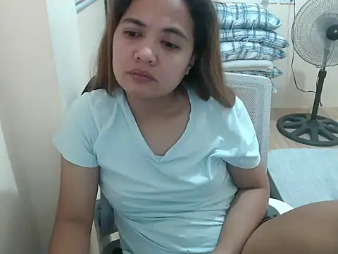 xTheLastVIRGINx webcam