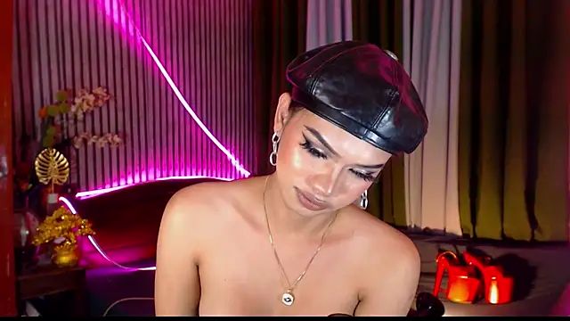 Unforgettablejulia webcam