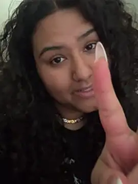 Webcam Model (Angeliccreamyrican)  is live.Free join now!