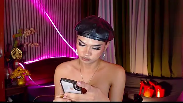 Unforgettablejulia webcam