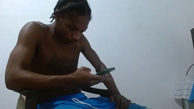 Larry-n-clouds webcam