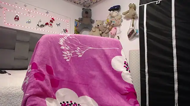 Sharloth_milf webcam