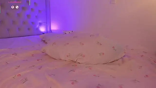 kristal_benet webcam