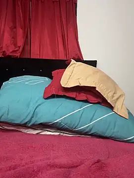 Webcam Model (Vamanda05)  is live.Free join now!