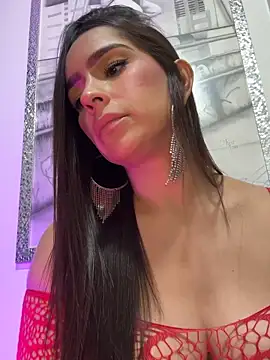 Webcam Model (Mau_White)  is live.Free join now!