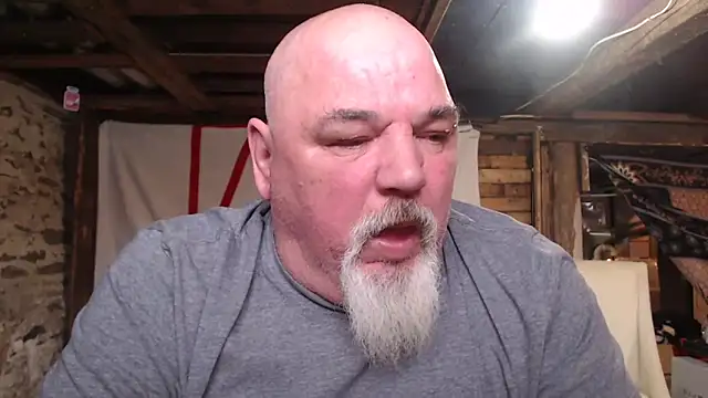 Newfiesausage1972 webcam