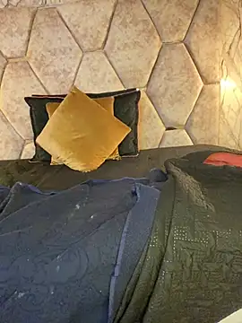 EXOTIC_EBONY_ webcam